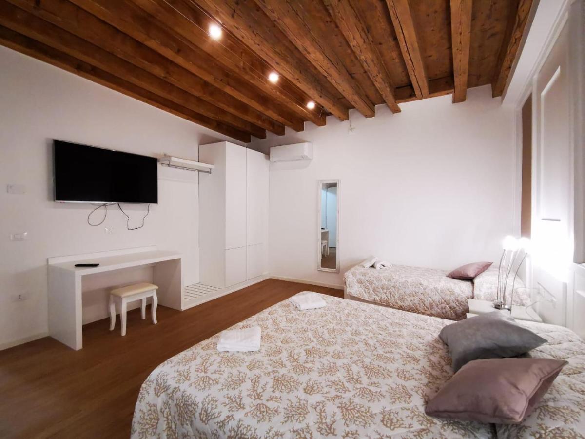 Deluxe 3 Bedroom Flat In Rialto Βενετία Εξωτερικό φωτογραφία